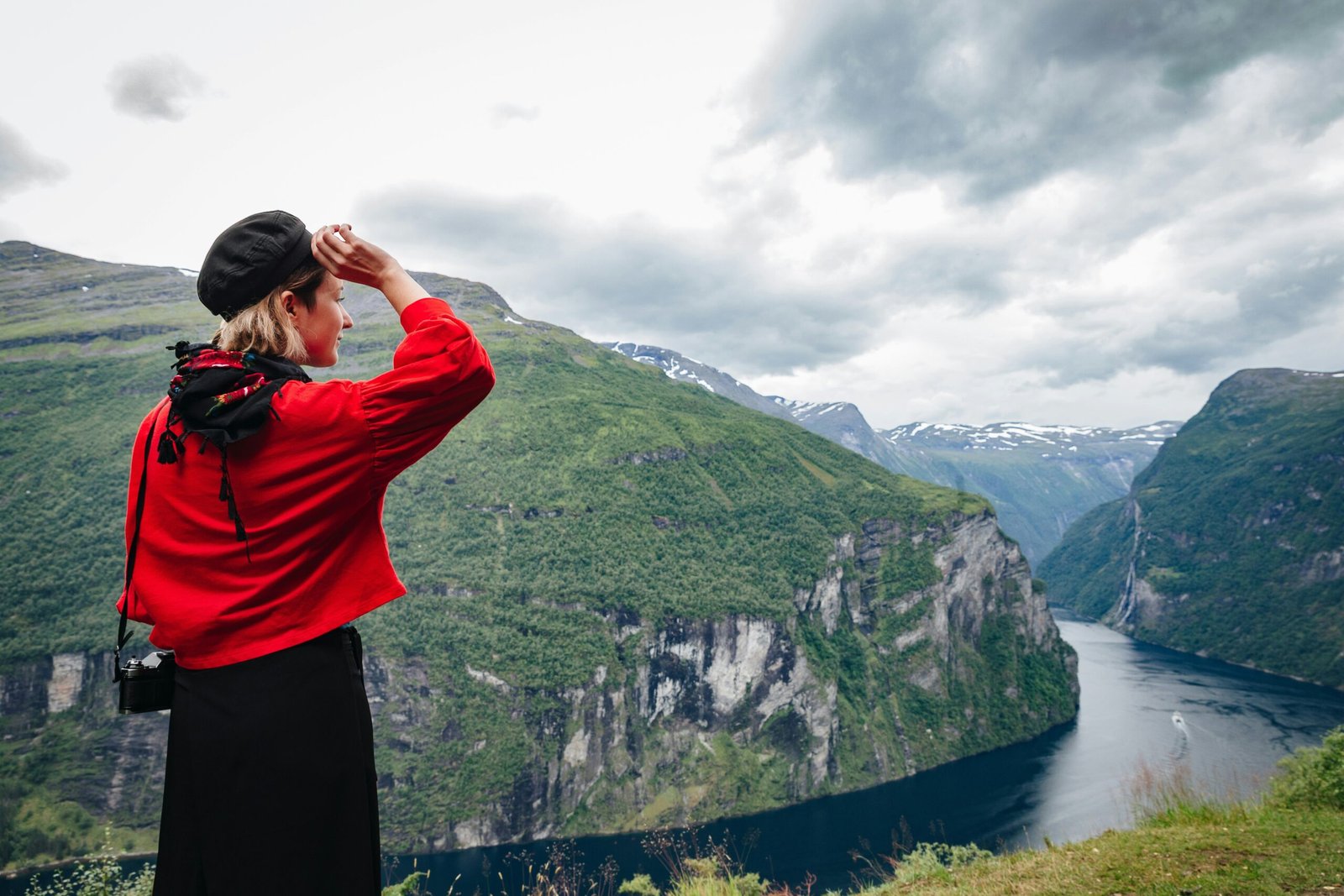 Essential Packing Tips for Women Adventurers scaled