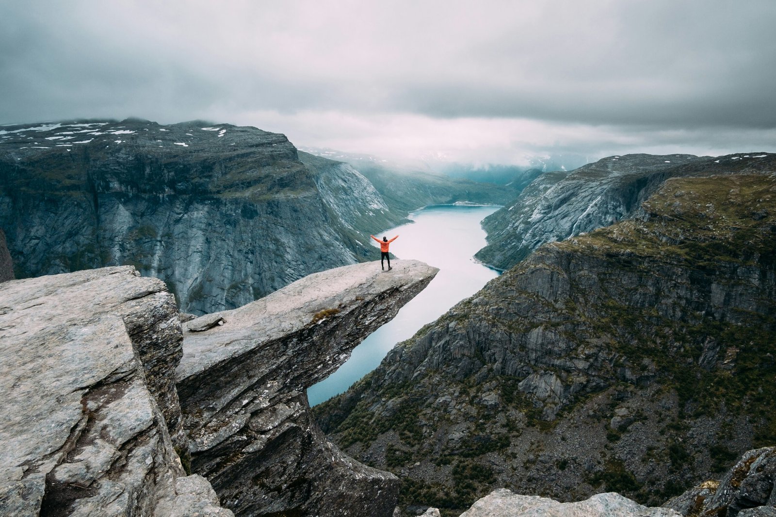 Why Norway is Perfect for Women Adventurers scaled