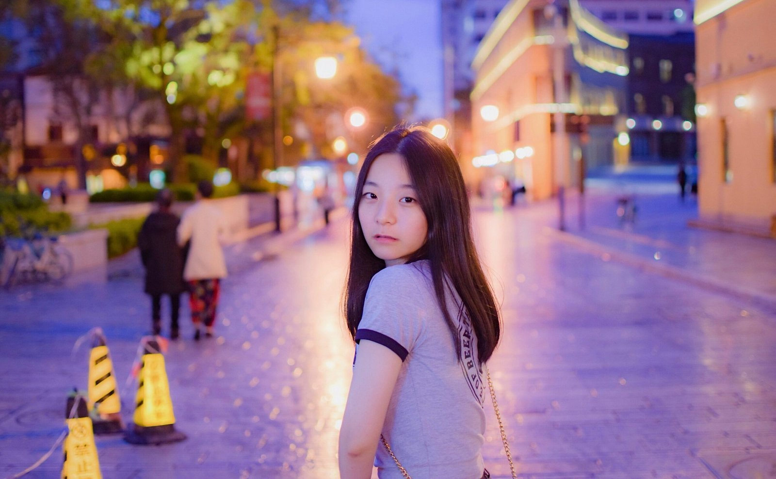 Korean Spring Outfits Women Can Travel In scaled 3