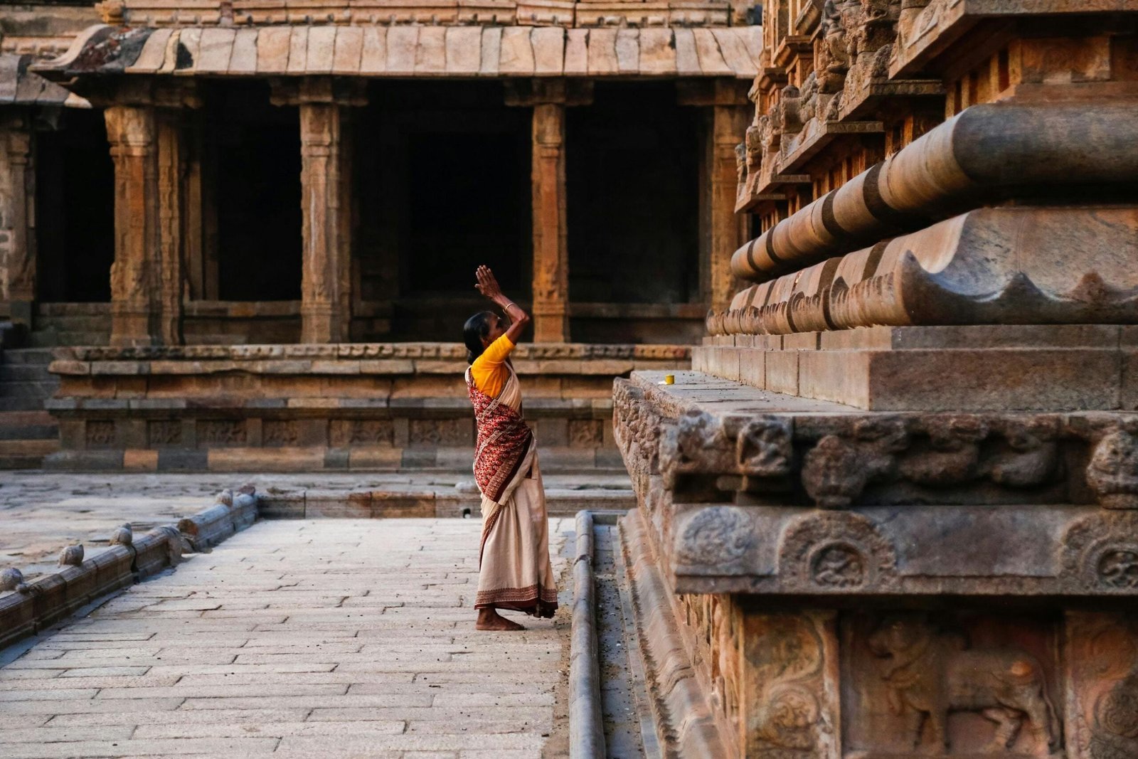 Why Women Choose Temple Tours