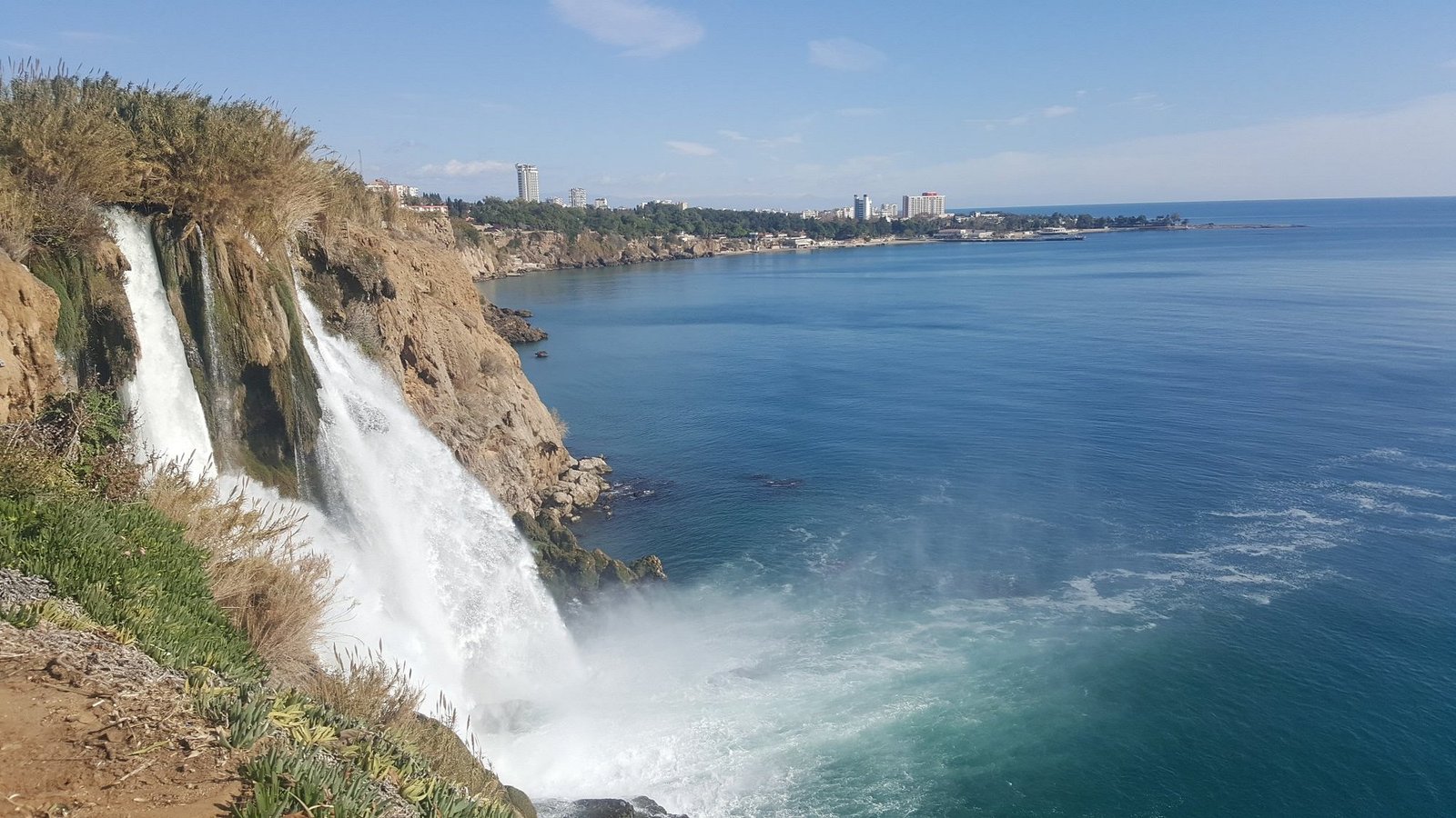 The dramatic drop of the Lower Duden falls