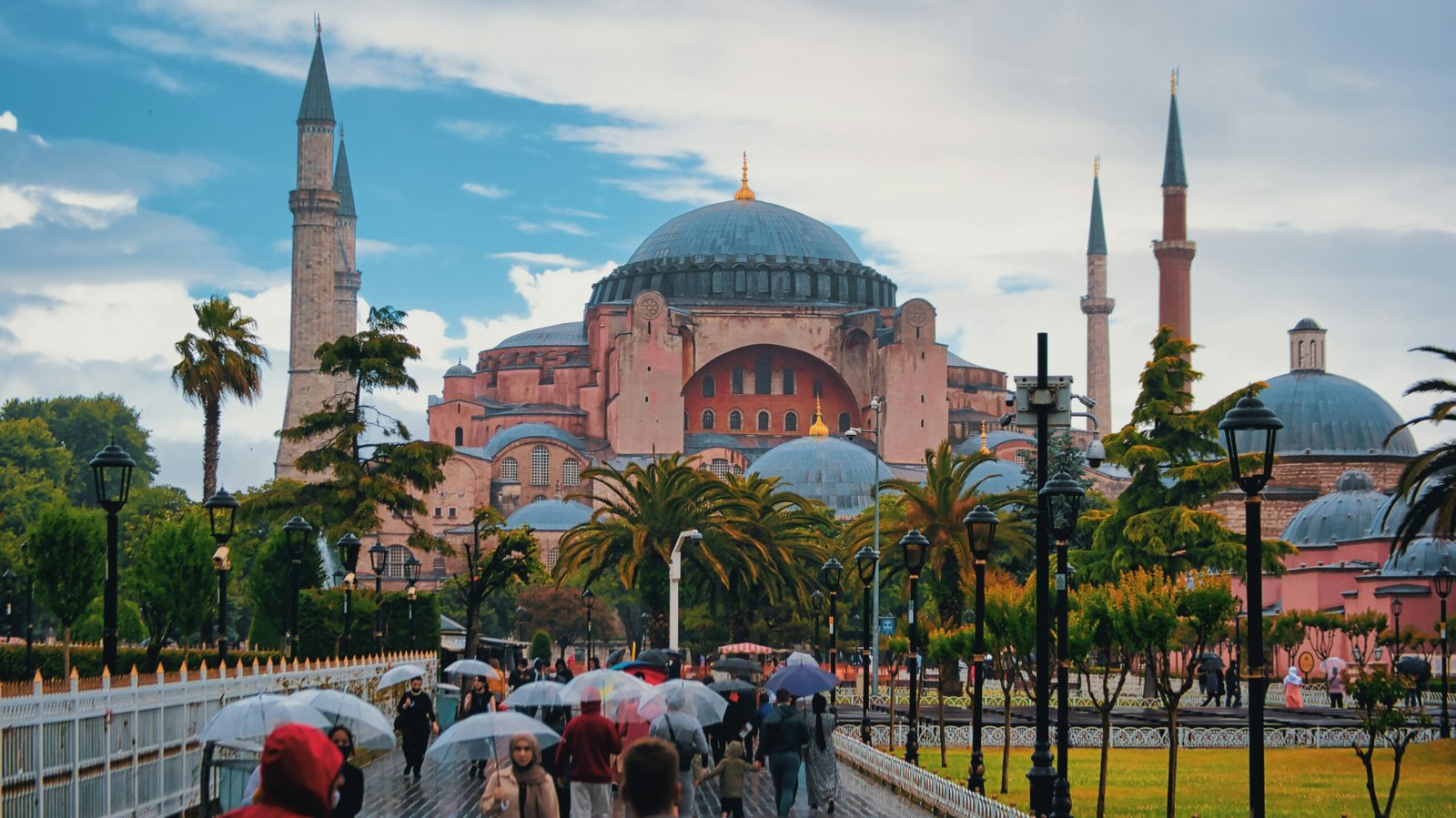Hagia Sophia in Istanbul: History, Mosque & Museum Story | Meraki Diaries